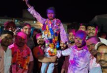 जनपद पंचायत क्षेत्र क्र. 22 से अखिलेश भीष्म प्रचण्ड बहुमत के साथ विजयी हुए