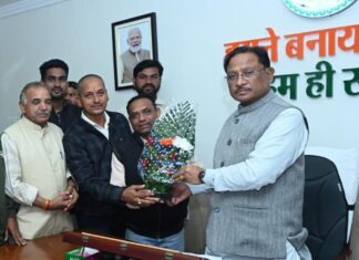 मुख्यमंत्री विष्णु देव साय से कुंभकार समाज के प्रतिनिधि मंडल की सौजन्य मुलाकात