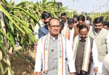 केन्द्रीय कृषि मंत्री शिवराज सिंह चौहान पहुंचे छत्तीसगढ़ के ग्राम गिरहोला एवं खपरी