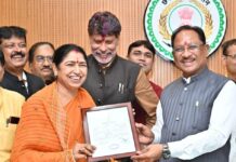 मुख्यमंत्री विष्णु देव साय से नवनिर्वाचित राज्यसभा सदस्य श्रीमती लक्ष्मी वर्मा ने की सौजन्य मुलाकात