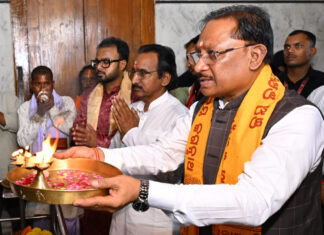 मुख्यमंत्री विष्णु देव साय ने जगन्नाथ मंदिर में की पूजा-अर्चना