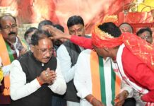 मुख्यमंत्री ने कुदरगढ़ी माता मंदिर में पूजा-अर्चना कर की प्रदेशवासियों की सुख-समृद्धि की कामना