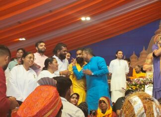 जंगल की पवित्र धरती पर इतिहास: राज्यपाल रामेन डेका की उपस्थिति में 108 निर्धन कन्याओं का विवाह, दिव्य श्री हनुमंत कथा का भव्य समापन