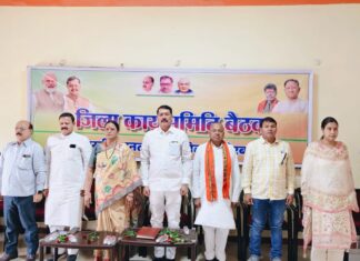 कोरबा में भाजपा जिला कार्यसमिति बैठक संपन्न, जिलाध्यक्ष गोपाल मोदी ने गिनाईं केंद्र सरकार की 12 साल की उपलब्धियां।