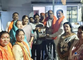 भाजपा के पक्ष में उमड़ा जनसमर्थन, कांग्रेस की पार्षदों ने थामा कमल