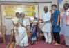 वनवासी कल्याण आश्रम ने पद्मश्री सम्मान से विभूषित बुधरी ताती और गोडबोले दंपति को किया गया सम्मानित