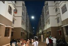 नकटी में शासकीय भूमि से अतिक्रमण हटाने से पहले सरकार ने प्रभावित परिवारों को दिया पक्का आवास