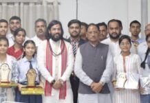 मुख्यमंत्री विष्णुदेव साय ने मेधावी विद्यार्थियों का किया सम्मान