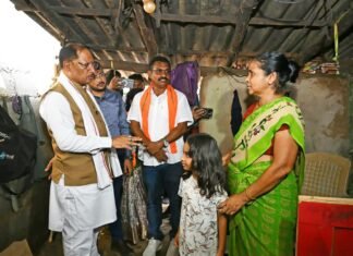 बाढ़ प्रभावित परिवारों के साथ पूरी संवेदनशीलता से खड़ी है सरकार : मुख्यमंत्री विष्णु देव साय