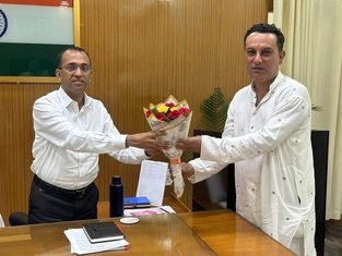 भू-माफियाओं पर कार्रवाई को लेकर कलेक्टर अजीत बसंत की कार्यशैली की सराहना