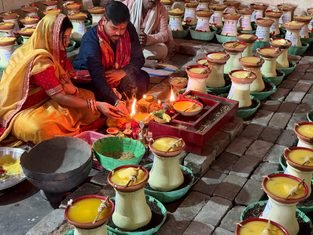 कोरबा के सर्वमंगला मंदिर में शारदीय नवरात्रि की धूम, 12,106 ज्योति कलश प्रज्वलित; विदेशों से भी पहुंची आस्था की ज्योति
