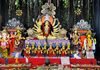 मां दुर्गा उत्सव समिति बस स्टैंड हरदीबाजार द्वारा लगातार 18 वें वर्ष किया जा रहा दुर्गा पूजा, नवरात्रि के प्रथम दिन हुई प्राण प्रतिष्ठा